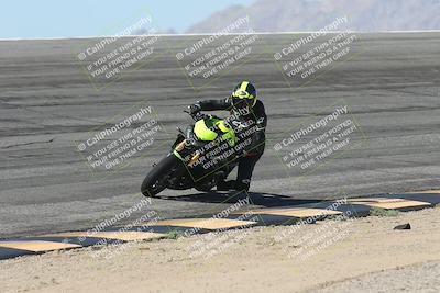 media/Oct-13-2025-Moto Forza (Mon) [[a66d839500]]/3-B Group/Session 2 (Bowl)/